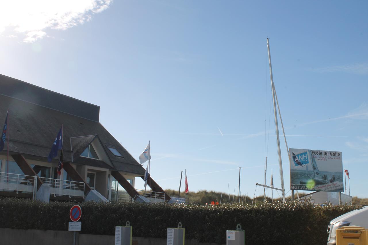 Gite A La Ferme Entre Terre Et Mer Hérenguerville Exteriör bild